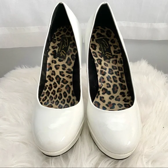 Pin Up Couture White “Harlow” Heels - Picture 3 of 15